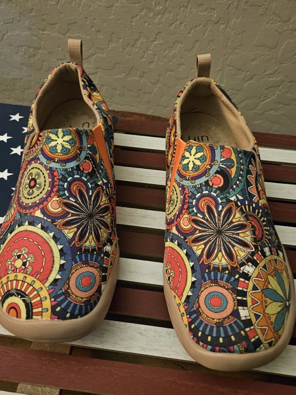 UIN Women's Multicolor Floral Geometric Slip-On Sneakers